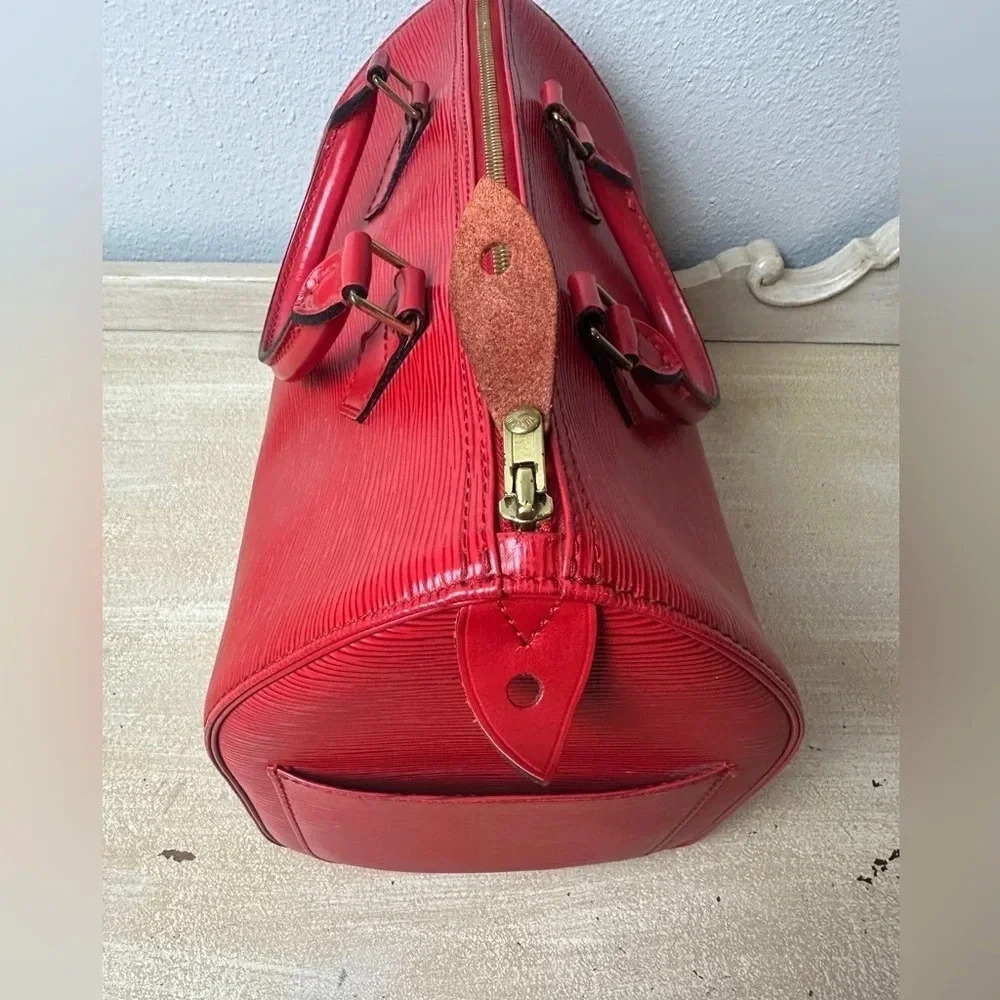 Authentic Red Epi Louis Vuitton Speedy 30‎ - Picture 2 of 16